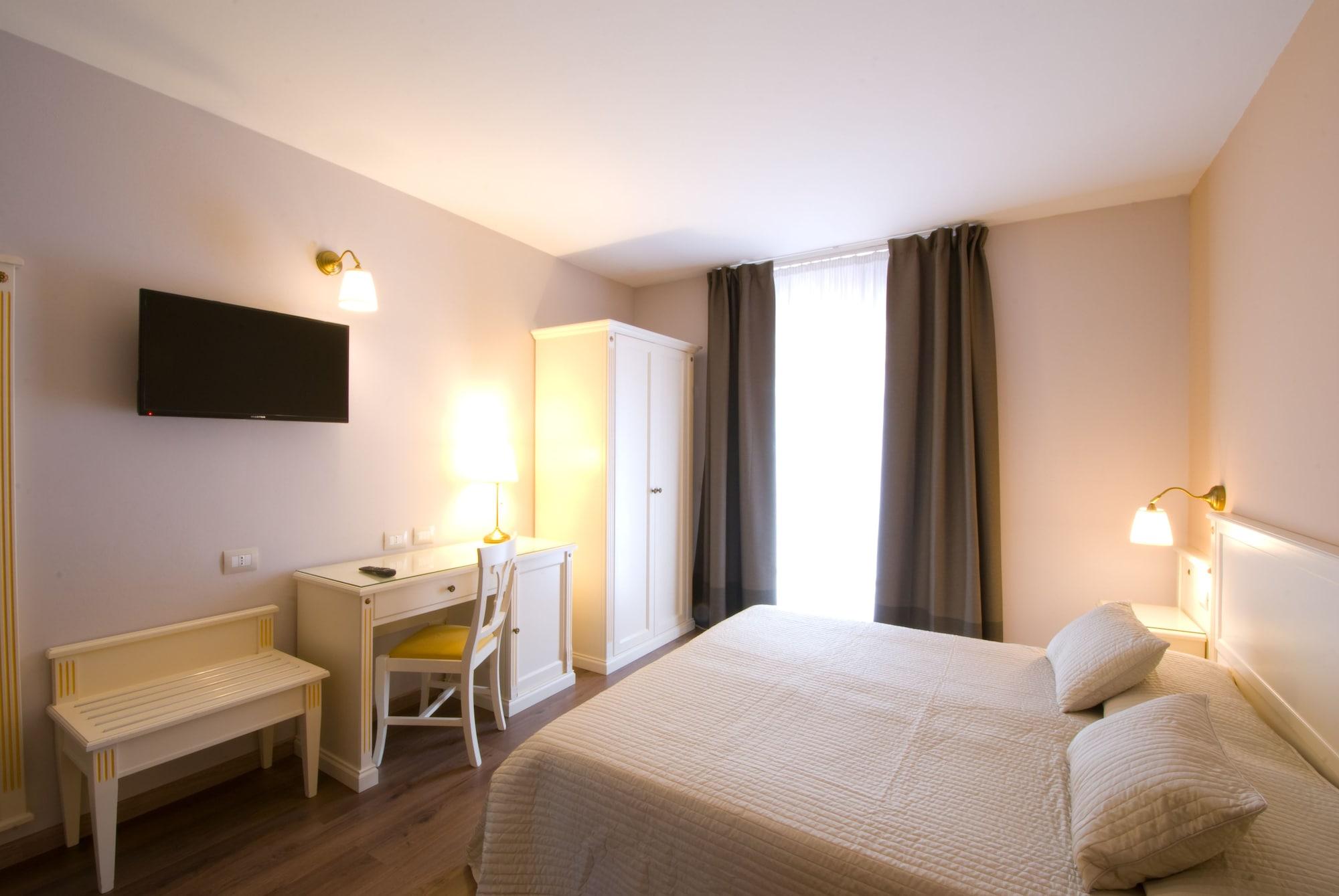 Hotel Royal Riva del Garda Luaran gambar